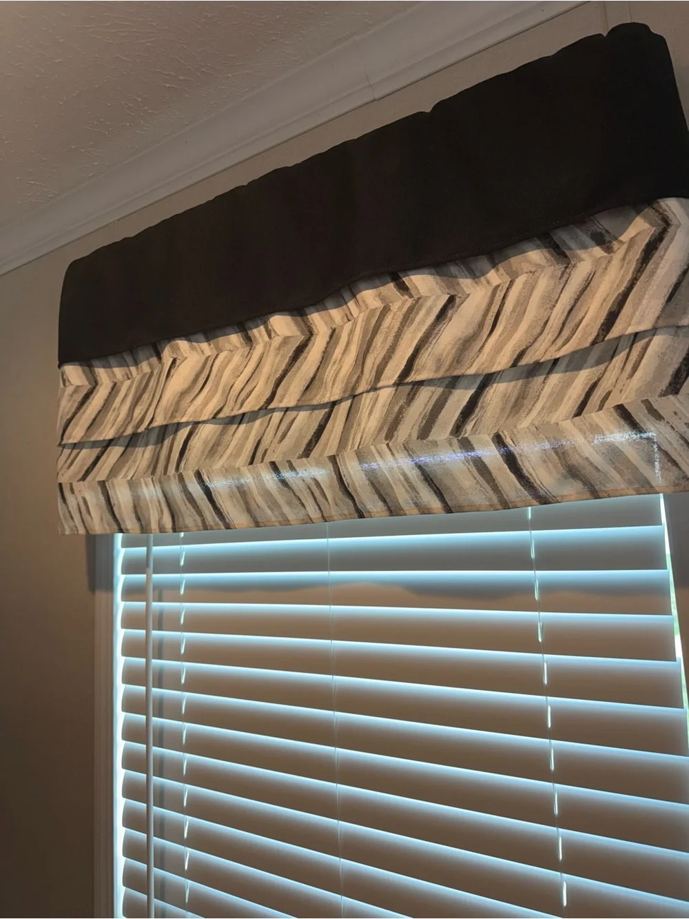 Black and White Zebra Stripe Window Valance - Home Accents